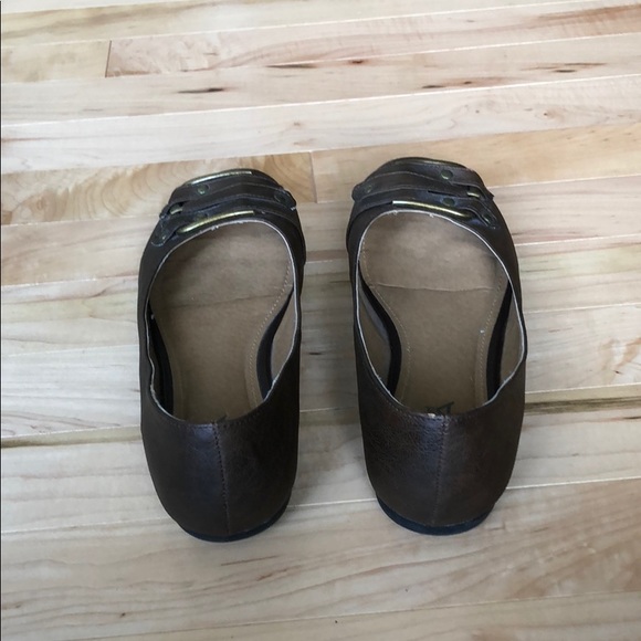 Brown Flats - Picture 3 of 4